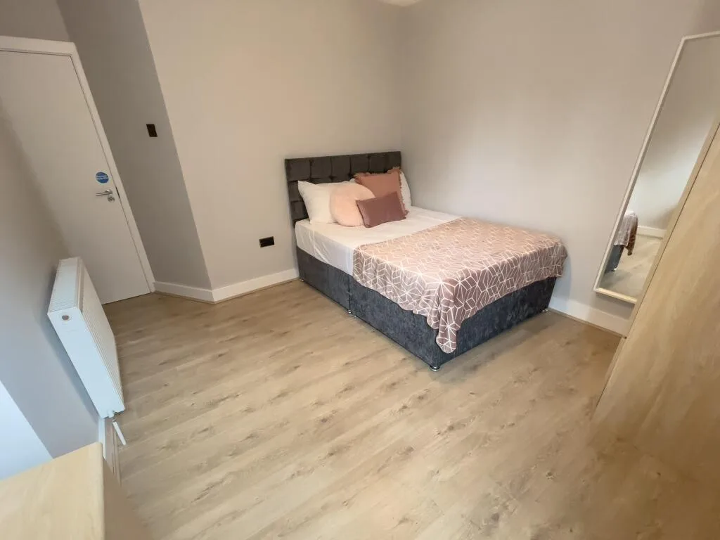 5 bedroom house share for rent