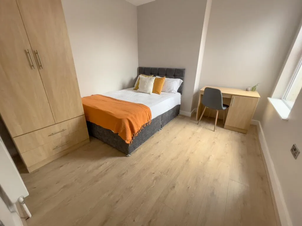 5 bedroom house share for rent