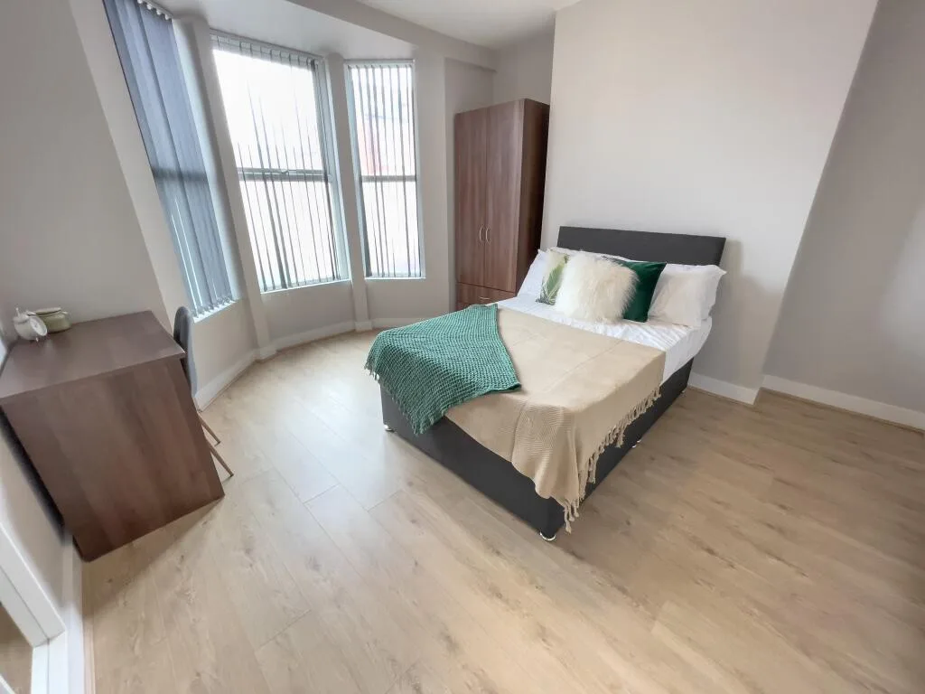 5 bedroom house share for rent