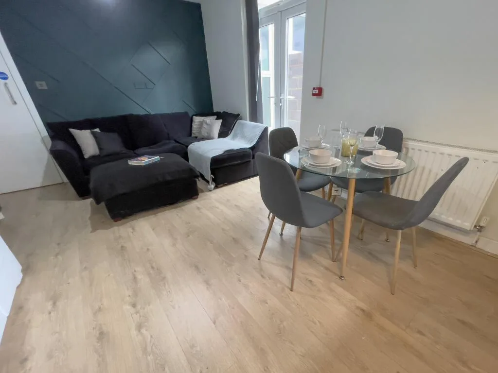 5 bedroom house share for rent