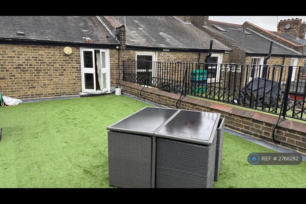 1 bedroom house share for rent
