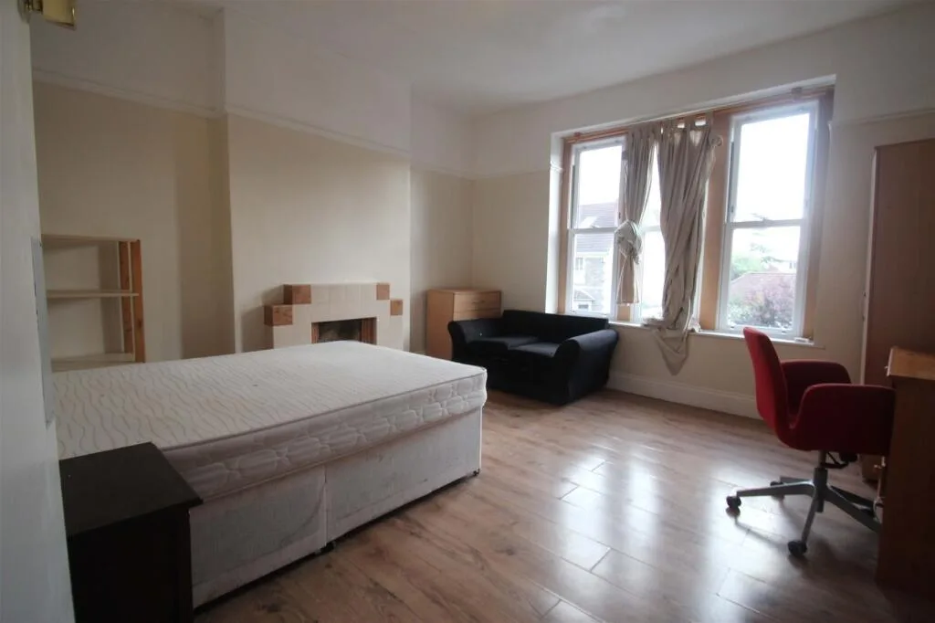 1 bedroom house share for rent
