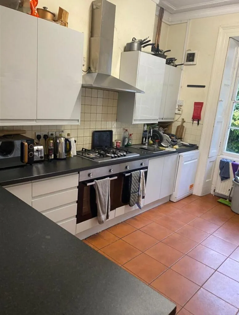 1 bedroom house share for rent