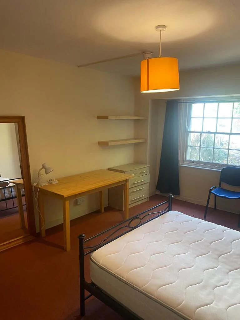 1 bedroom house share for rent