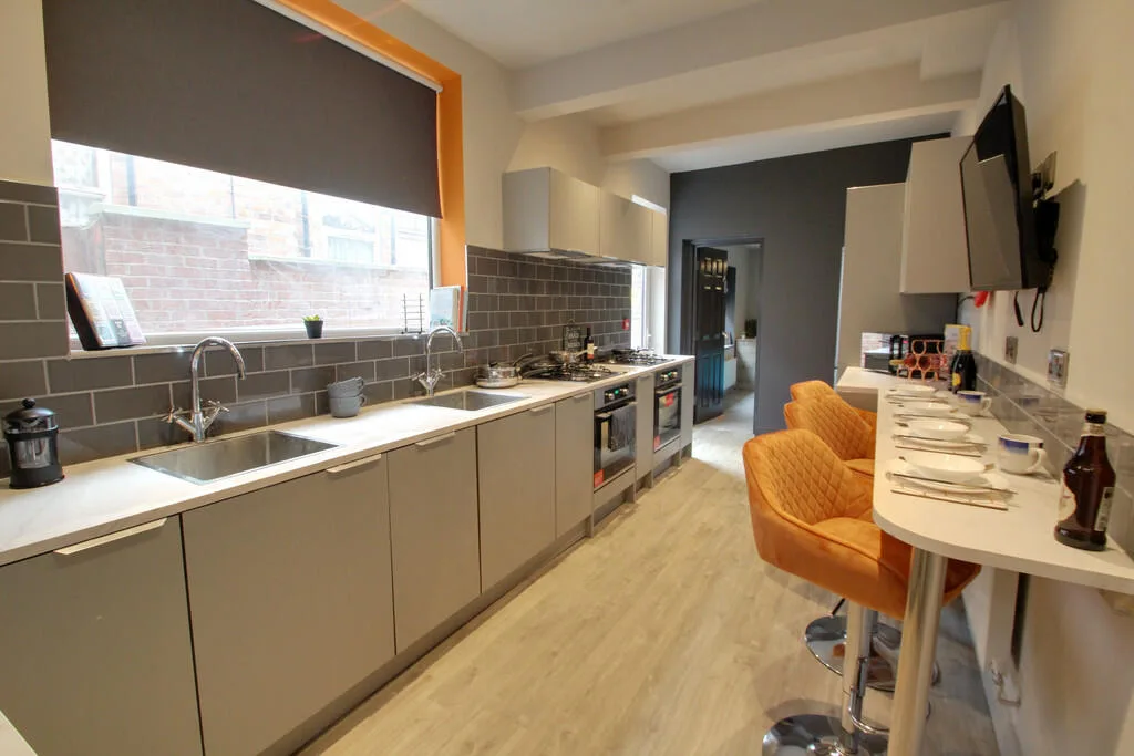 1 bedroom house share for rent