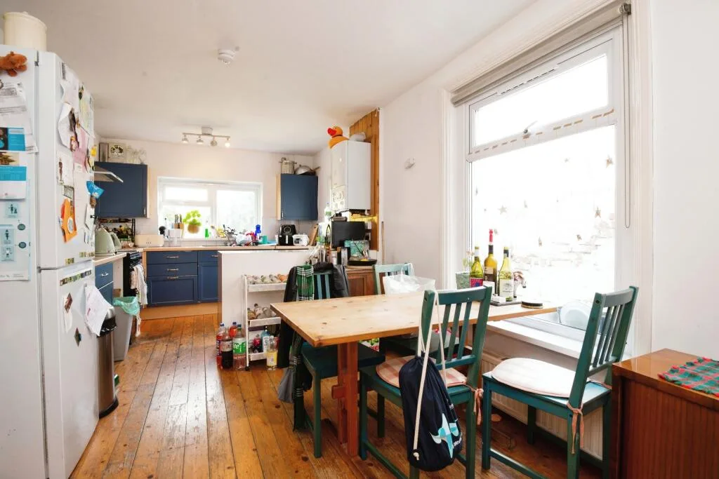 4 bedroom terraced house for rent