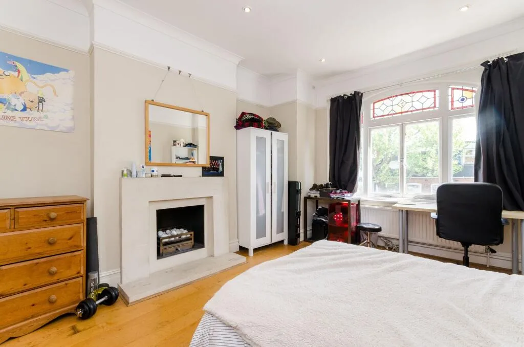 3 bedroom maisonette for rent