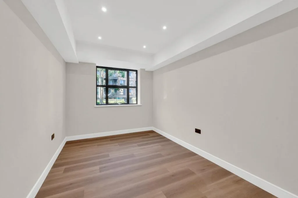 3 bedroom mews property for rent