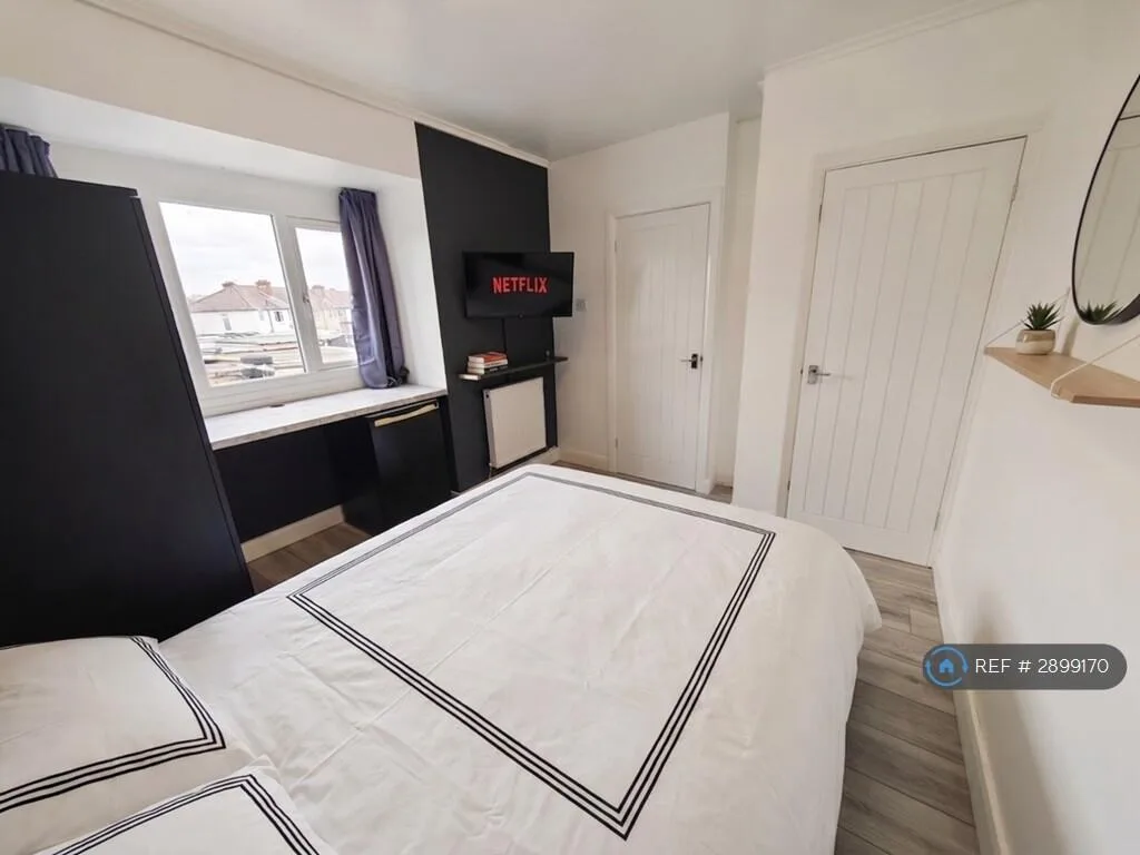 1 bedroom house share for rent