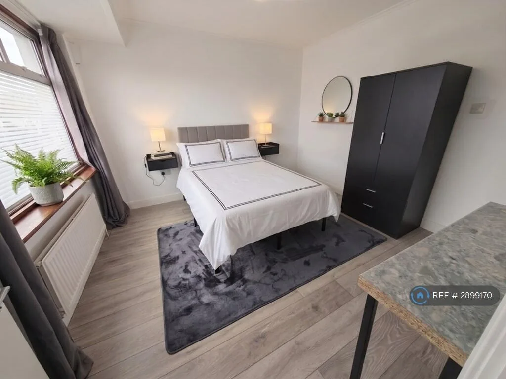 1 bedroom house share for rent