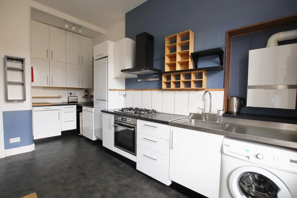 3 bedroom flat for rent