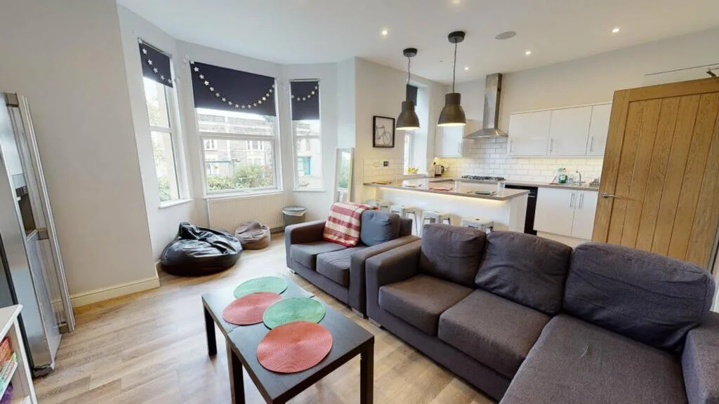 1 bedroom maisonette for rent