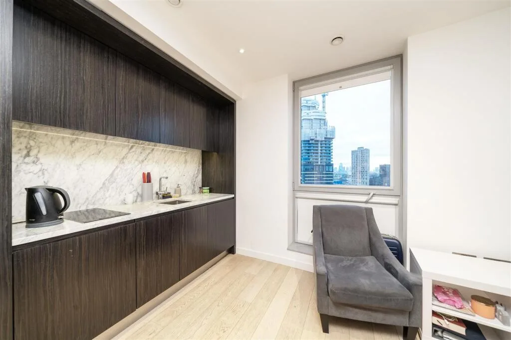 Studio flat for rent