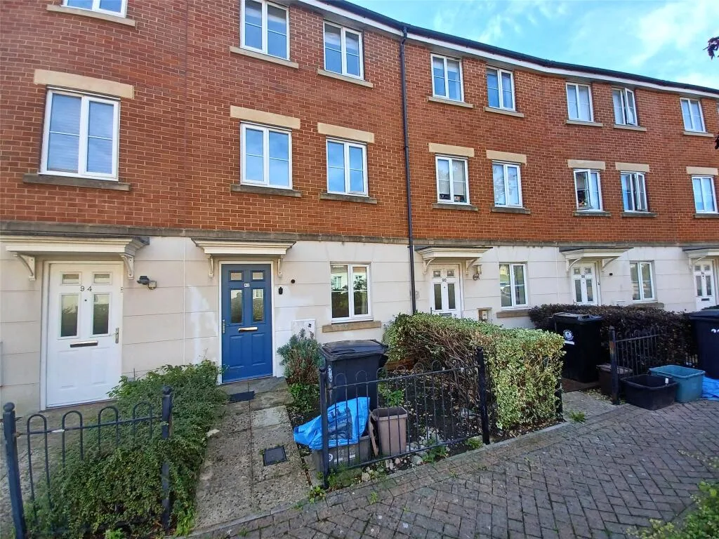 4 bedroom terraced house for rent