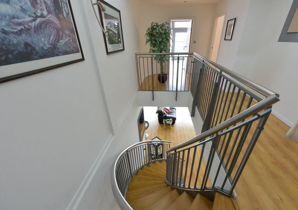 5 bedroom penthouse for rent