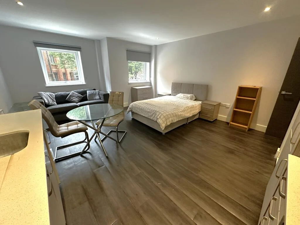 Studio apartment for rent