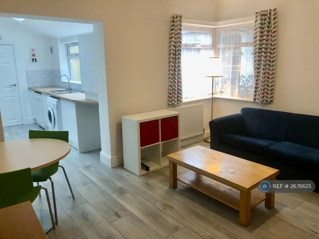 1 bedroom house share for rent