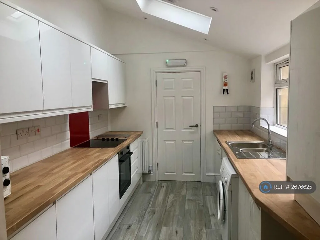 1 bedroom house share for rent