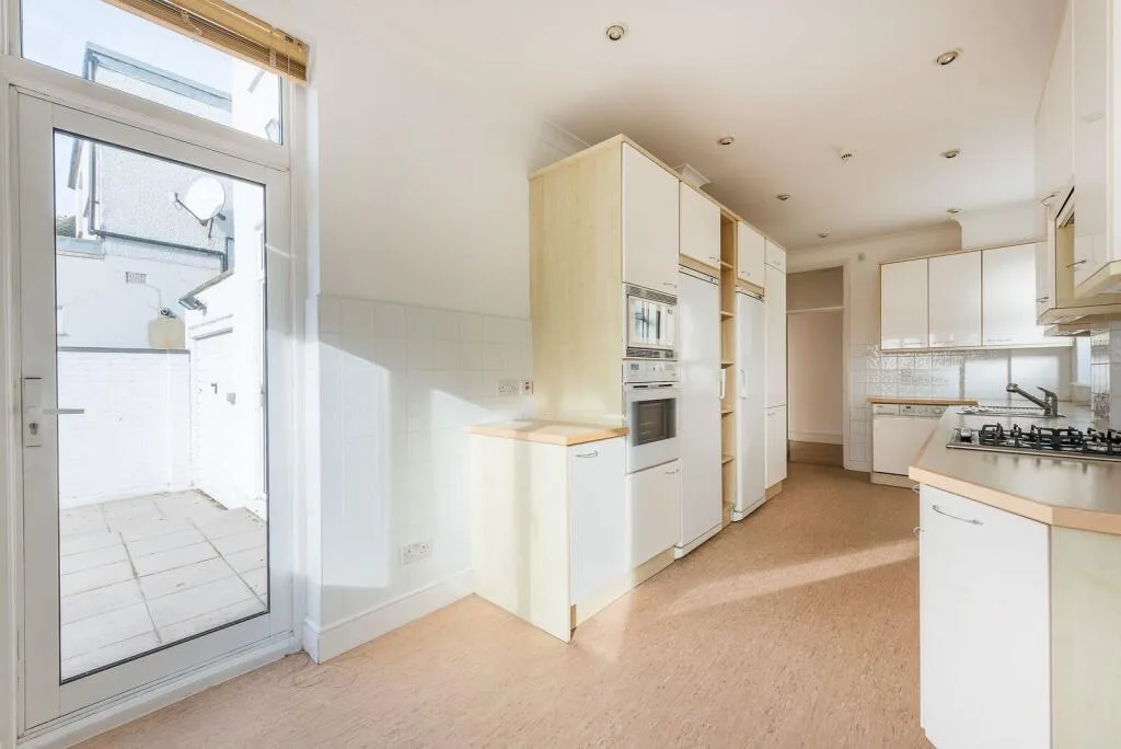 4 bedroom house for rent