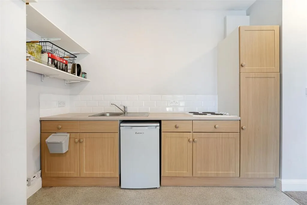 Studio flat for rent