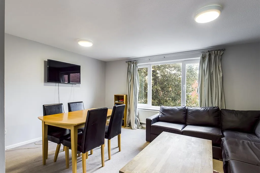 1 bedroom house share for rent