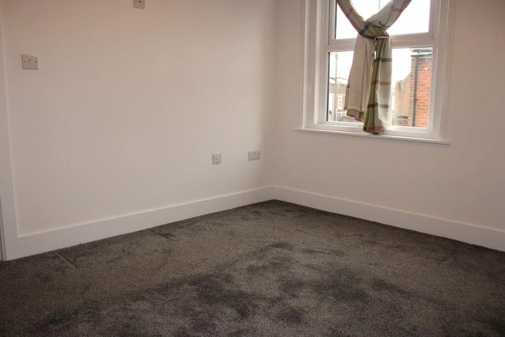 2 bedroom end of terrace house for rent
