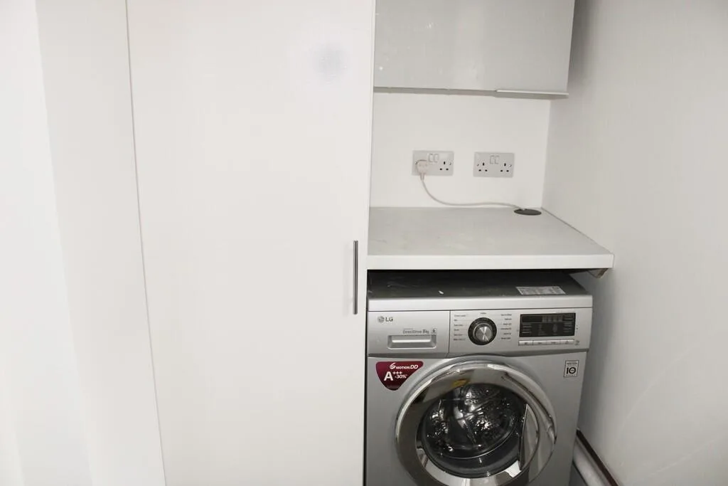 2 bedroom end of terrace house for rent