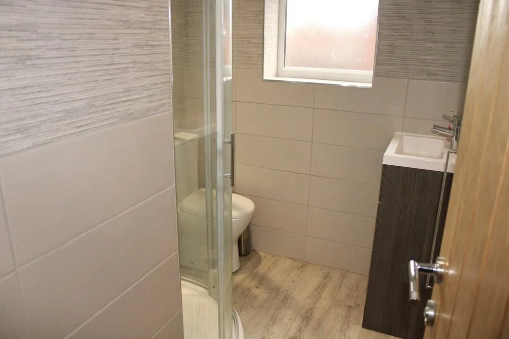 2 bedroom end of terrace house for rent