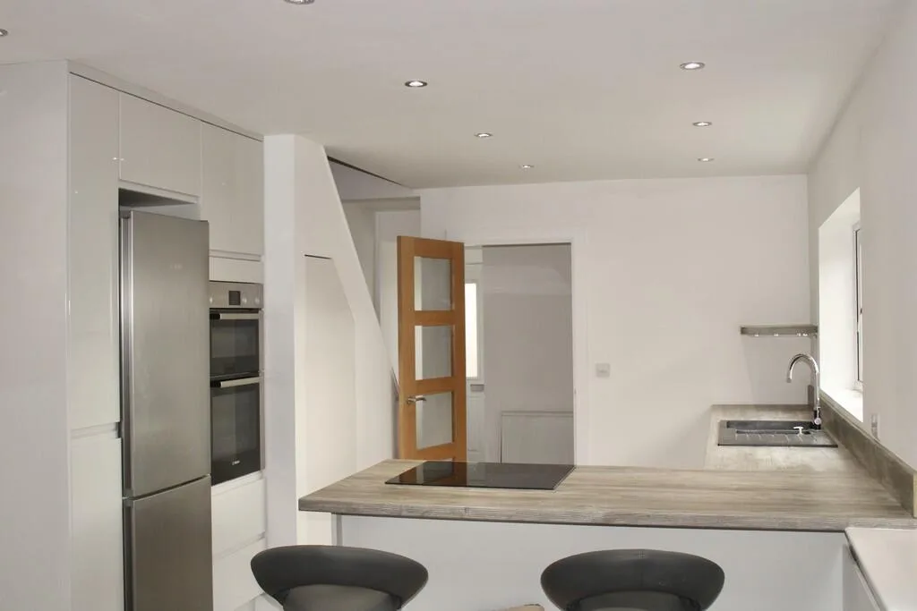 2 bedroom end of terrace house for rent