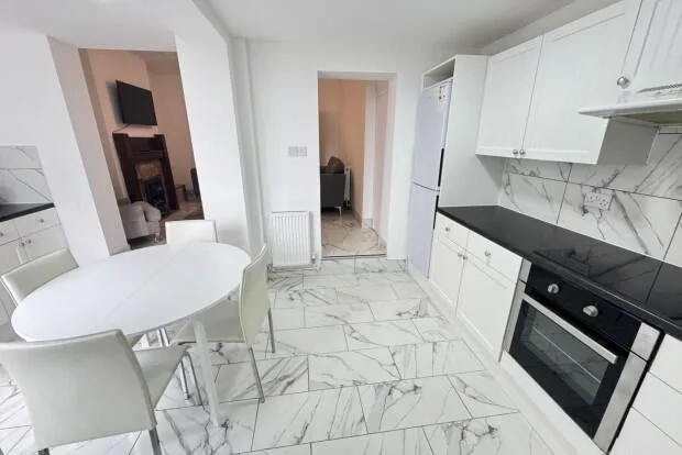 4 bedroom terraced house for rent