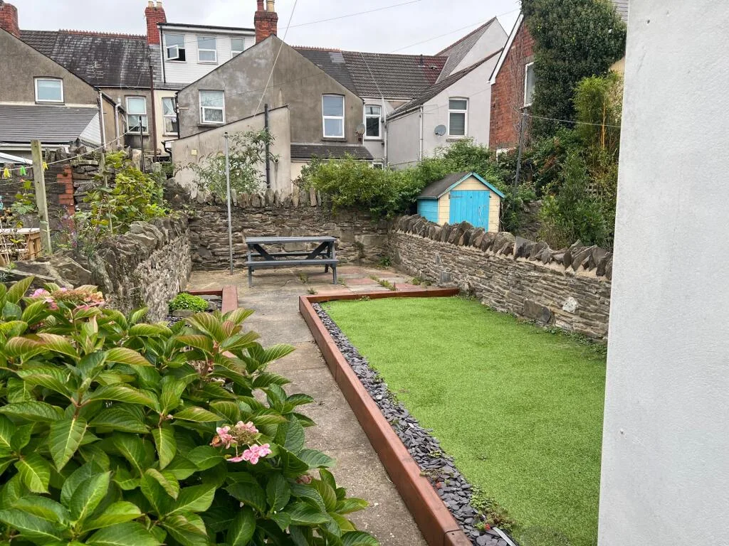 4 bedroom terraced house for rent