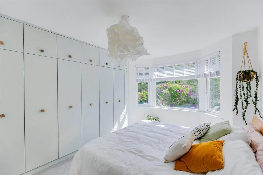 4 bedroom semi-detached house for rent