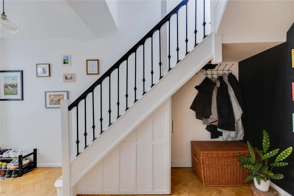 4 bedroom semi-detached house for rent