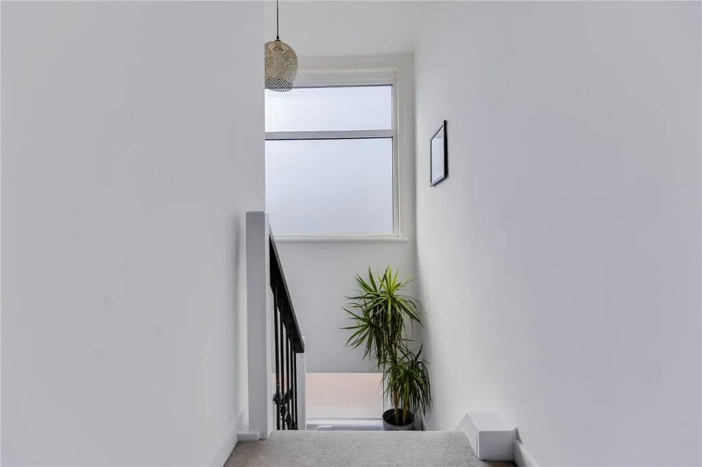 4 bedroom semi-detached house for rent