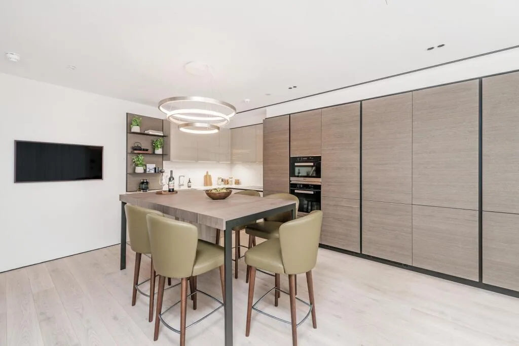 3 bedroom mews property for rent
