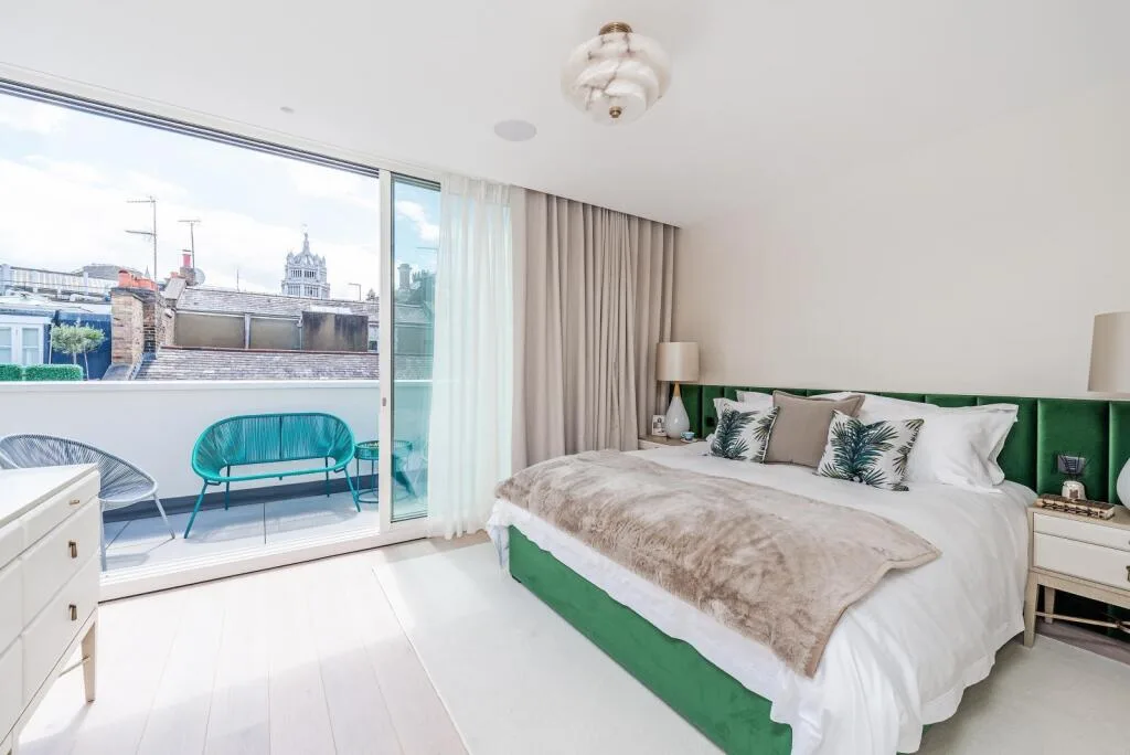 3 bedroom mews property for rent