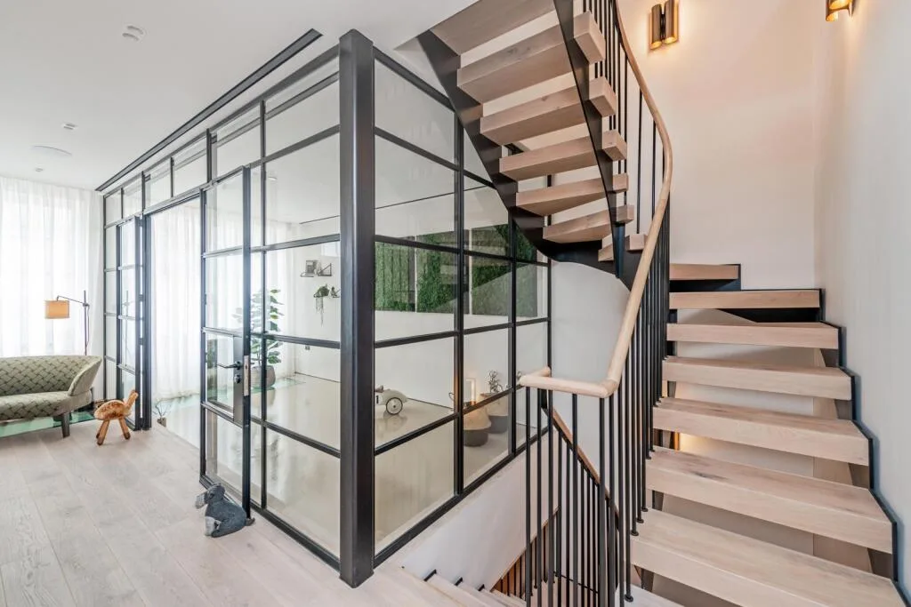 3 bedroom mews property for rent