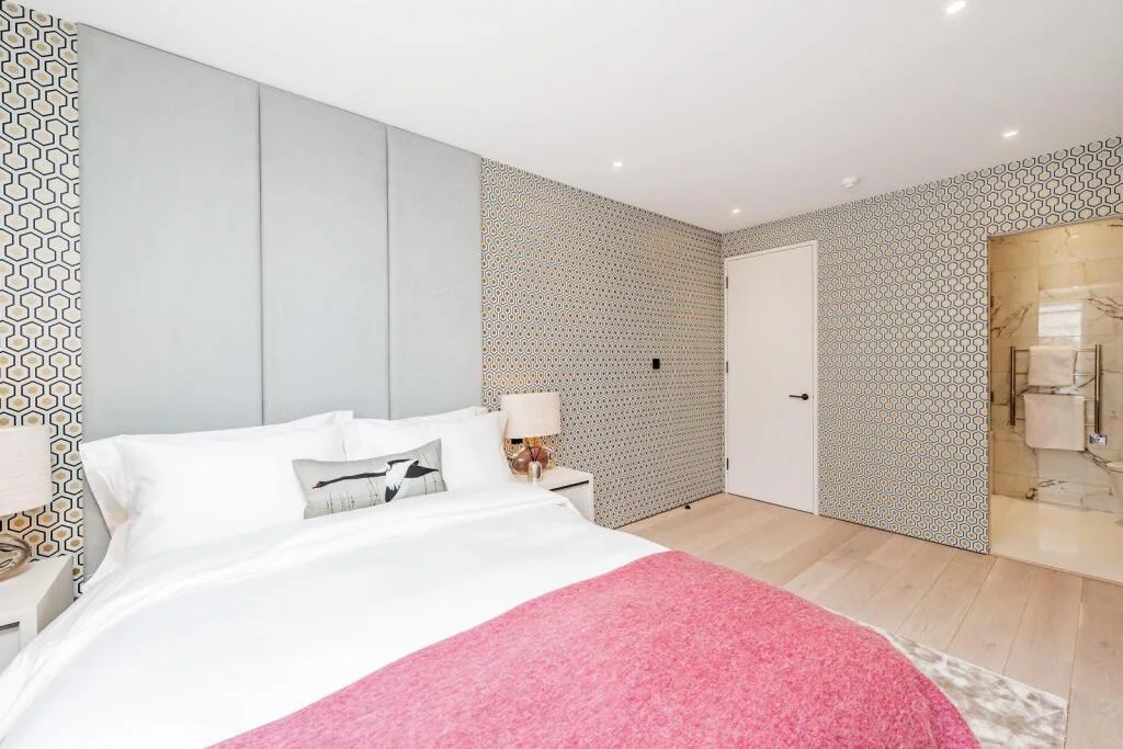 3 bedroom mews property for rent