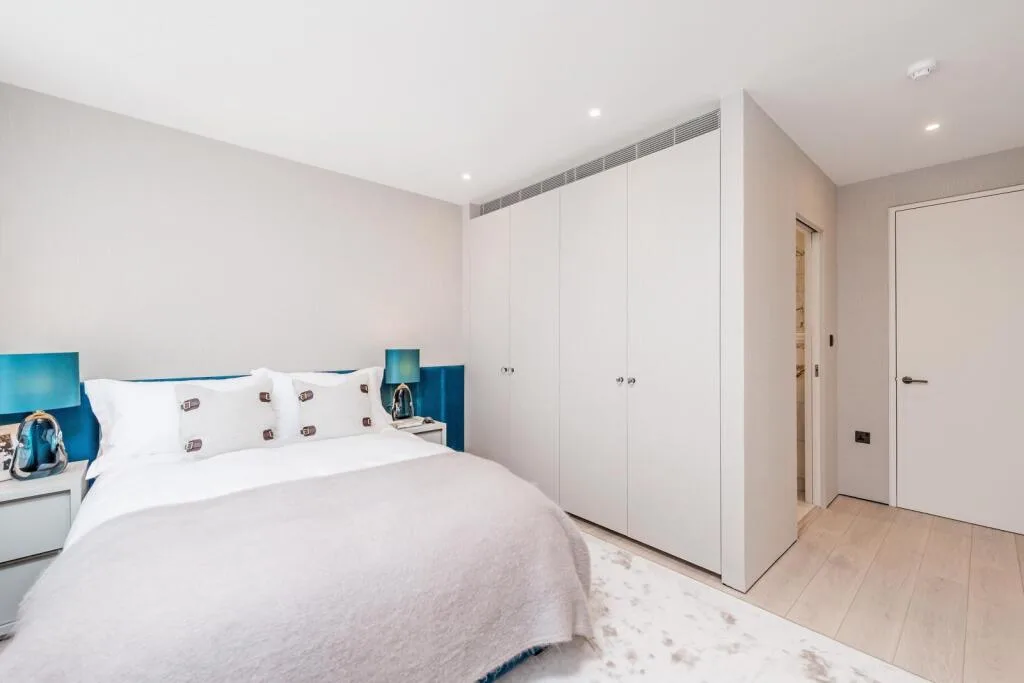 3 bedroom mews property for rent