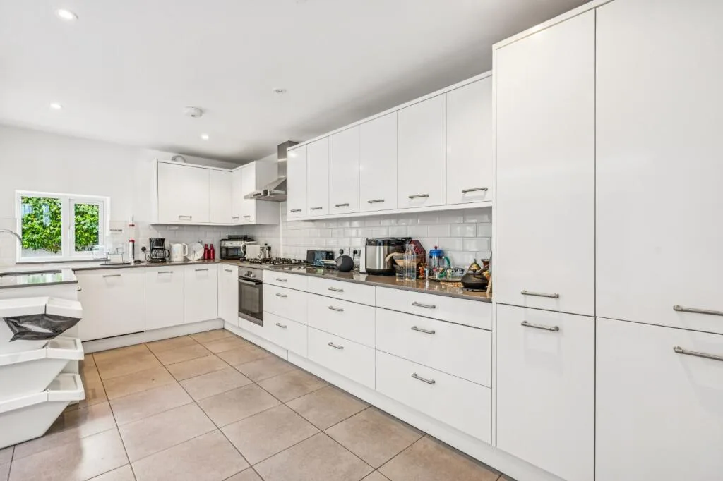 4 bedroom terraced house for rent