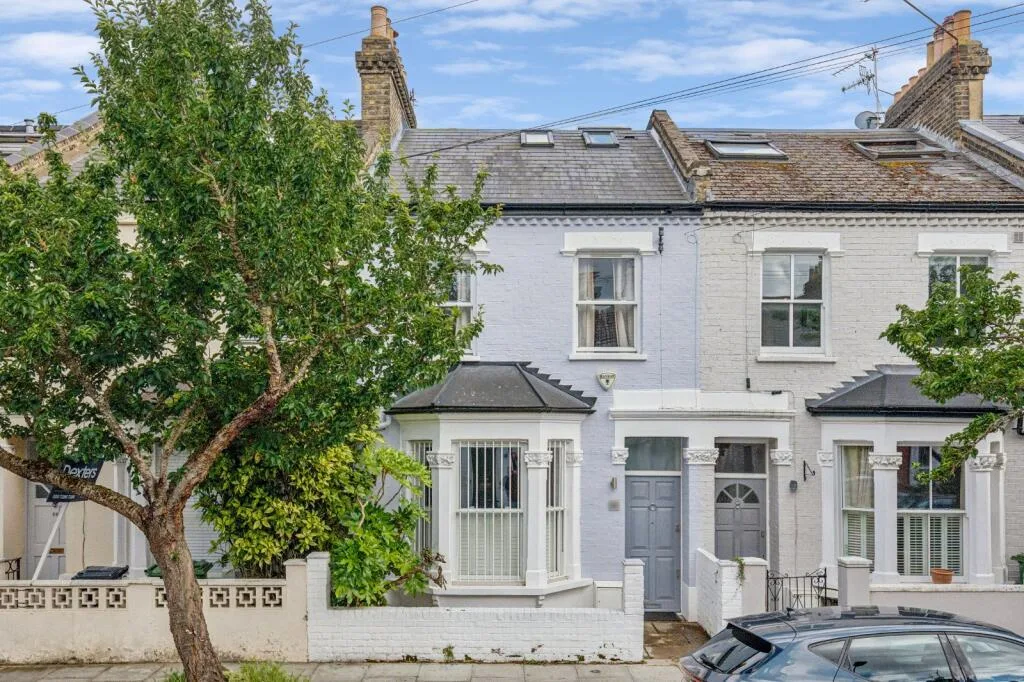 4 bedroom terraced house for rent