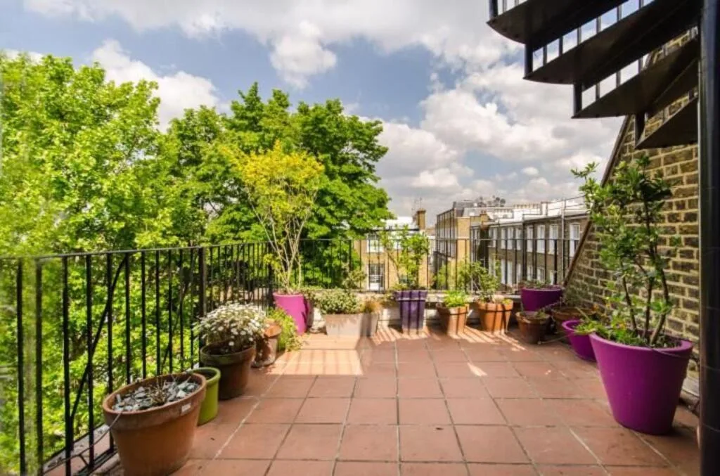 4 bedroom flat for rent