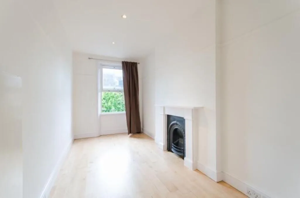 4 bedroom flat for rent