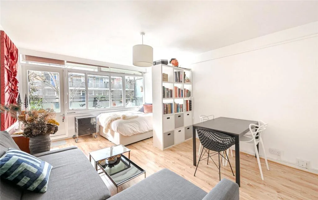 Studio flat for rent