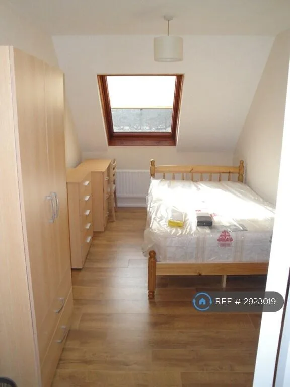 4 bedroom maisonette for rent