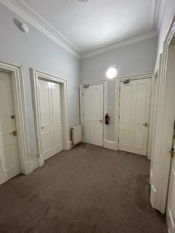 5 bedroom flat for rent
