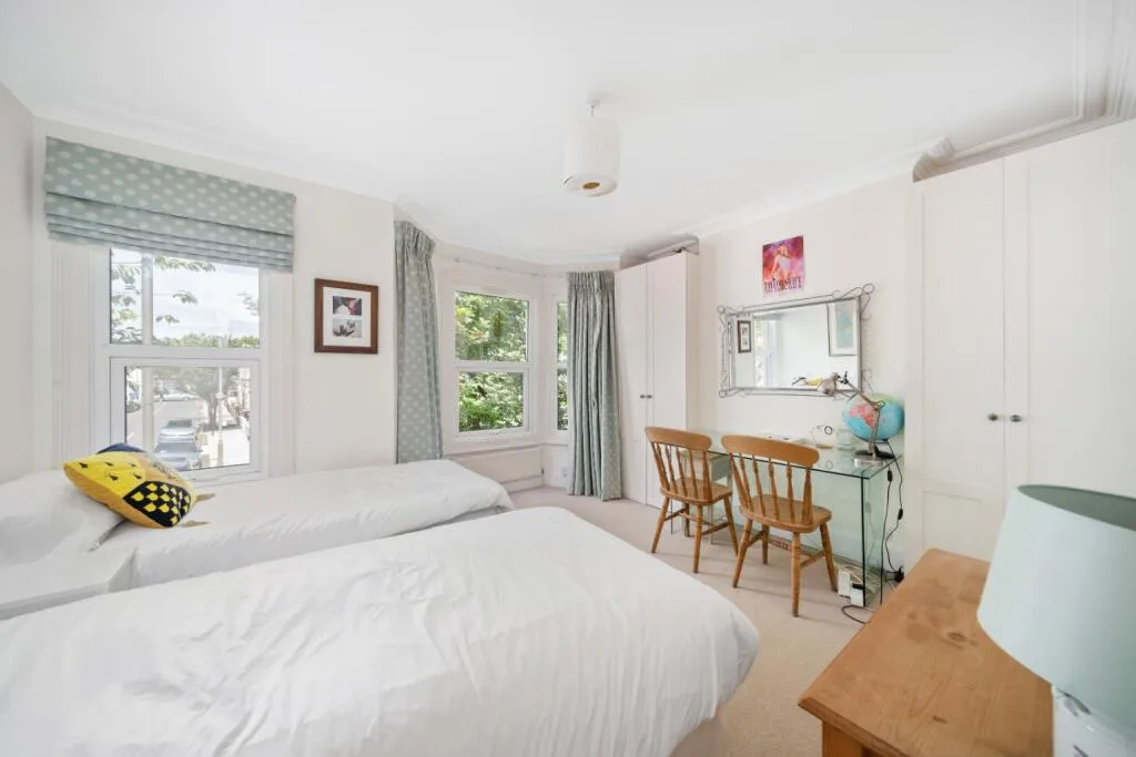 4 bedroom terraced house for rent
