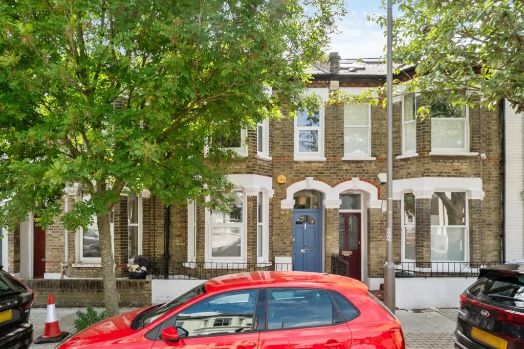 4 bedroom terraced house for rent
