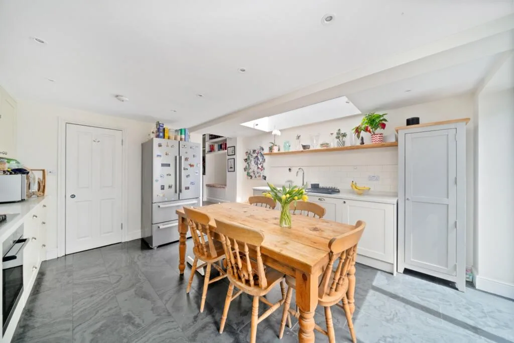 4 bedroom terraced house for rent