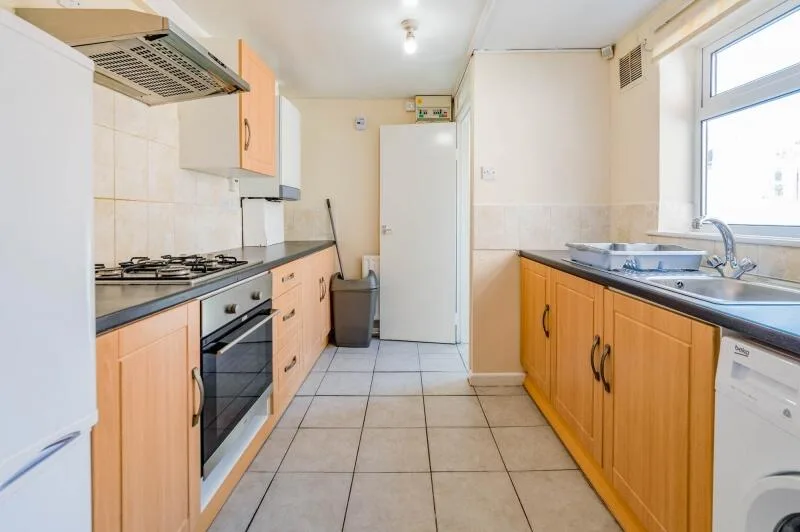 3 bedroom flat for rent